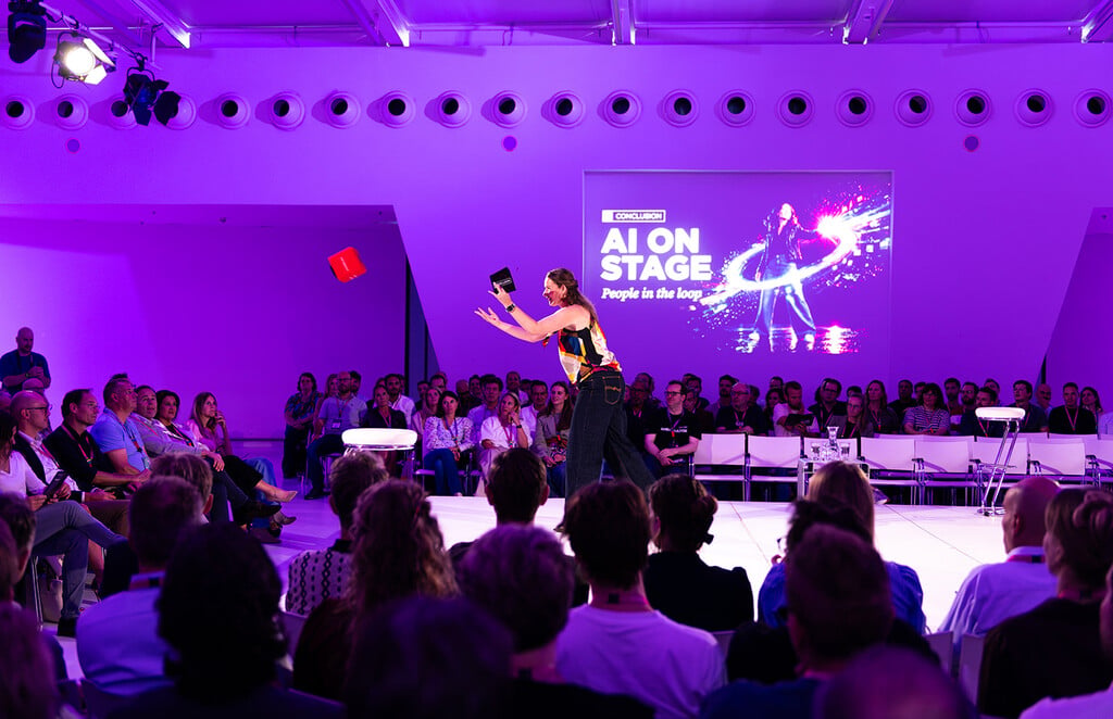 Interactief onderdeel op podium AI on Stage